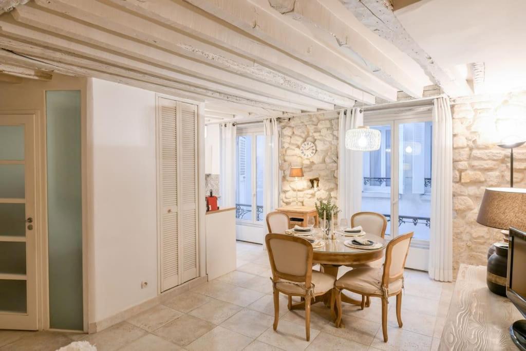 Cosy Appartement En Plein Marais Parijs Buitenkant foto