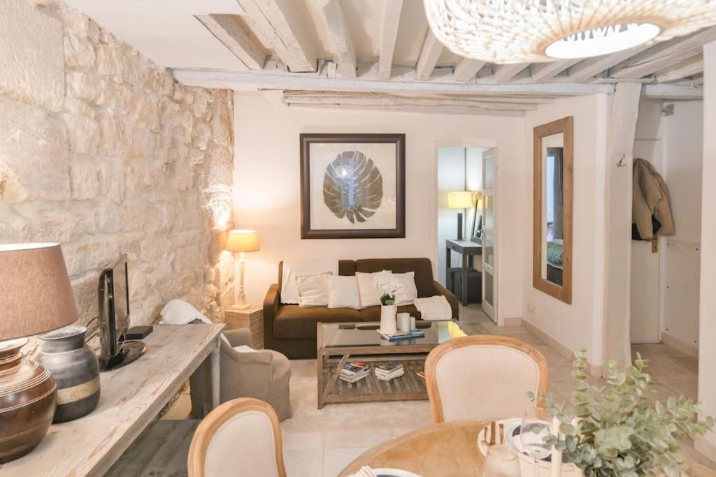 Cosy Appartement En Plein Marais Parijs Buitenkant foto