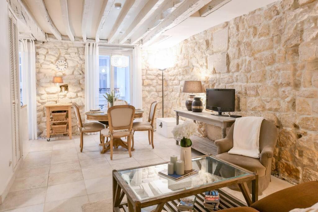 Cosy Appartement En Plein Marais Parijs Buitenkant foto